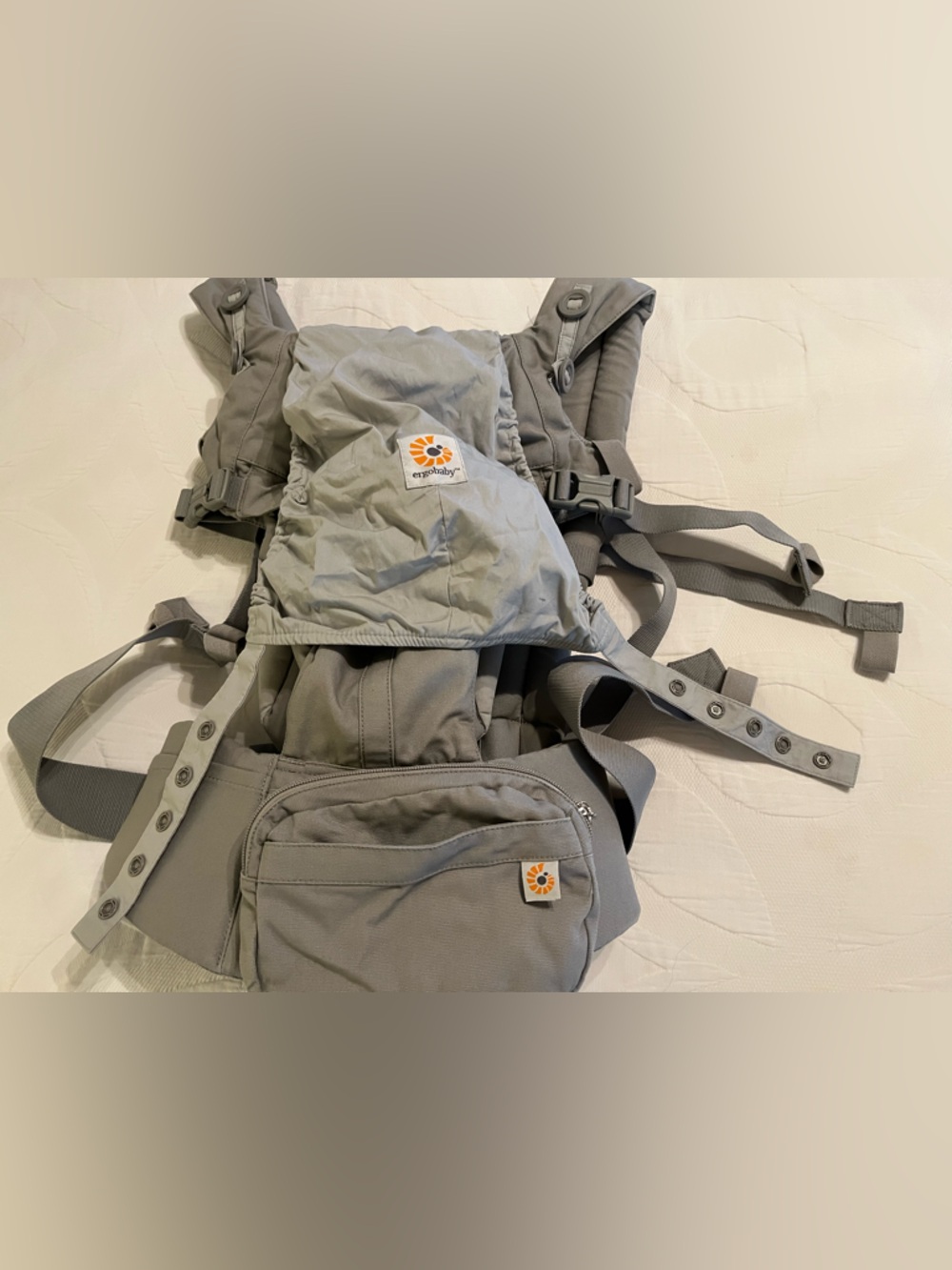 Ergo Omni 360 in Pearl Gray ErgoBaby Infant Toddler Carrier - Picture 7 of 8